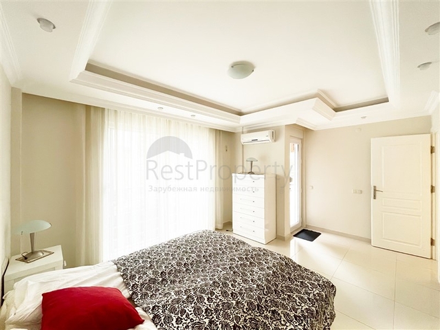 Шикарный садовый дуплекс 3+1 в районе Джикджилли