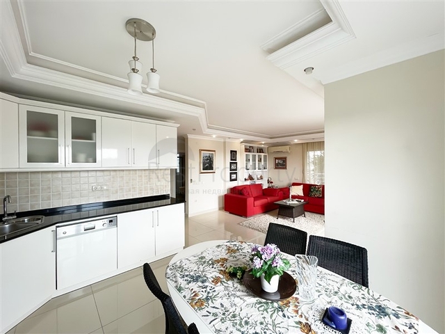 Шикарный садовый дуплекс 3+1 в районе Джикджилли