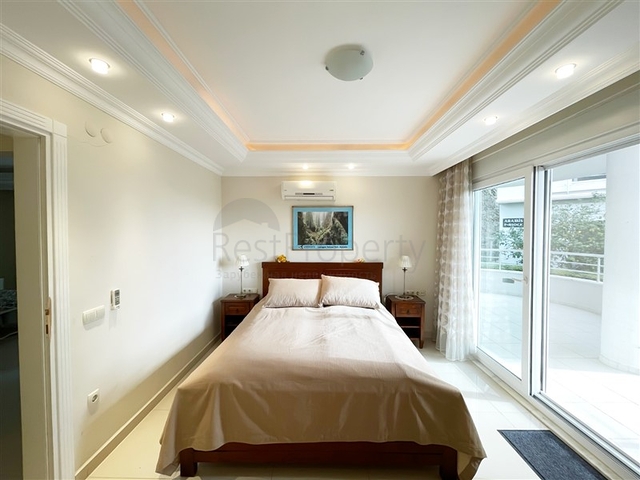 Шикарный садовый дуплекс 3+1 в районе Джикджилли