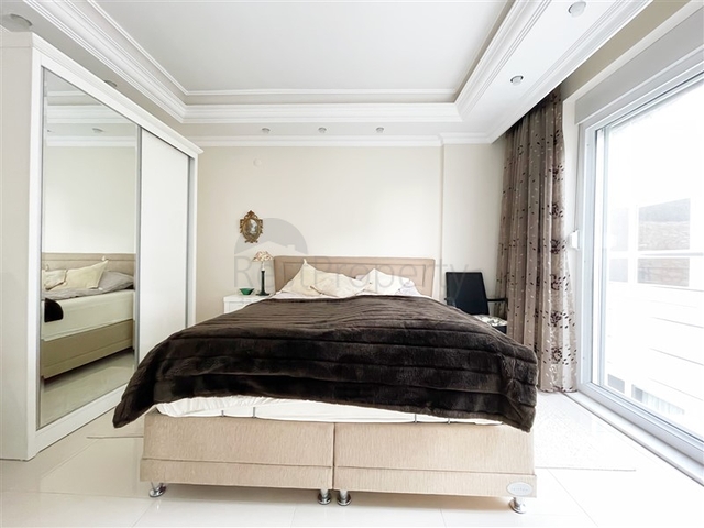 Шикарный садовый дуплекс 3+1 в районе Джикджилли