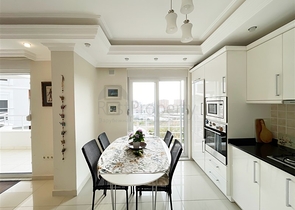 Шикарный садовый дуплекс 3+1 в районе Джикджилли