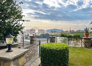 Шикарный садовый дуплекс 3+1 в районе Джикджилли