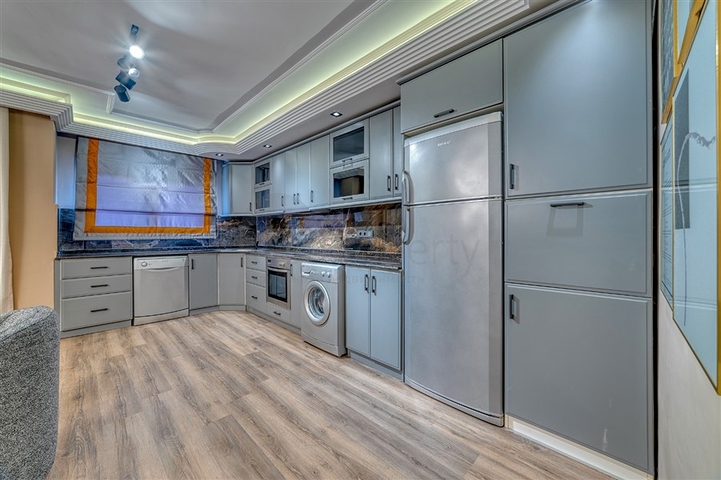 Эксклюзивный и роскошный пентхаус планировкой 3+1 в элитном районе Оба