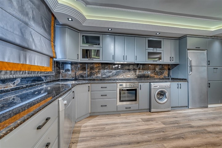 Эксклюзивный и роскошный пентхаус планировкой 3+1 в элитном районе Оба