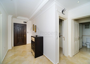 Шикарная квартира с видом на море и крепость в районе Тосмур          