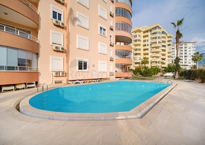 Шикарная квартира с видом на море и крепость в районе Тосмур          