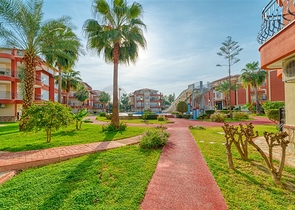 Садовый дуплекс на берегу горной реки в районе Кестель 