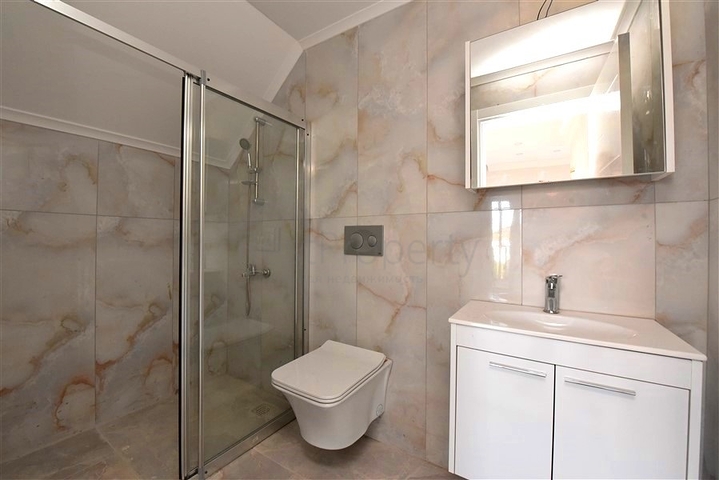 Пентхаус 3+1 в Газипаше с видом на море