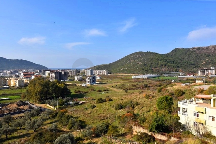 Пентхаус 3+1 в Газипаше с видом на море