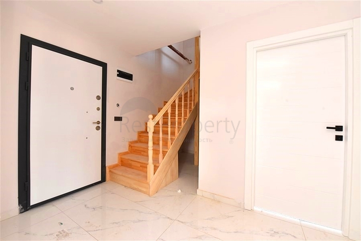 Пентхаус 3+1 в Газипаше с видом на море