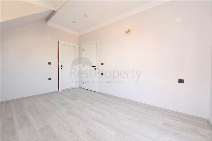 Пентхаус 3+1 в Газипаше с видом на море