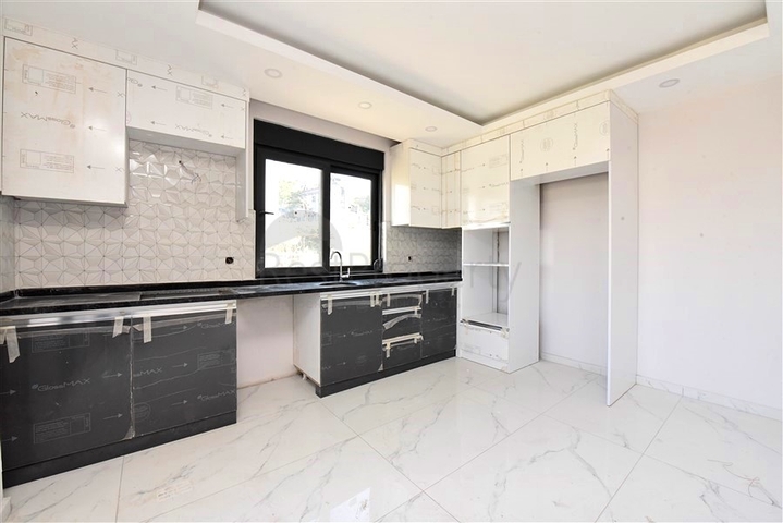 Пентхаус 3+1 в Газипаше с видом на море