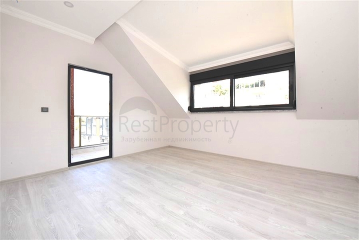 Пентхаус 3+1 в Газипаше с видом на море