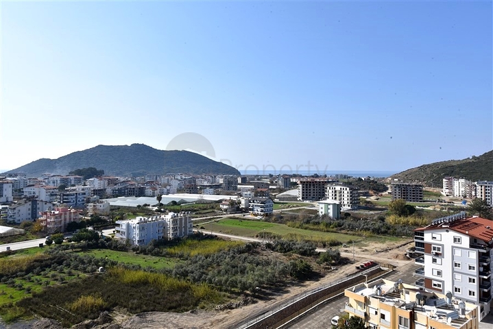 Просторный пентхаус 4+2 в районе Газипаша