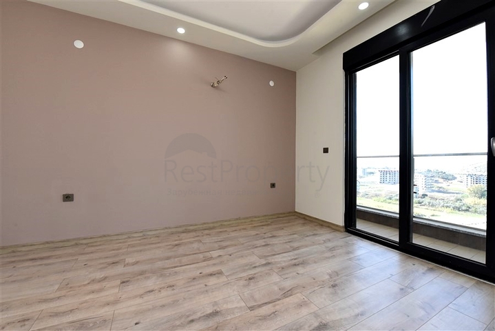 Просторный пентхаус 4+2 в районе Газипаша