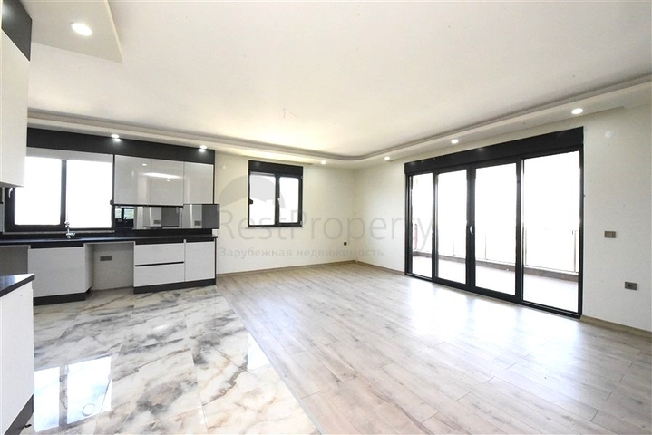 Просторный пентхаус 4+2 в районе Газипаша