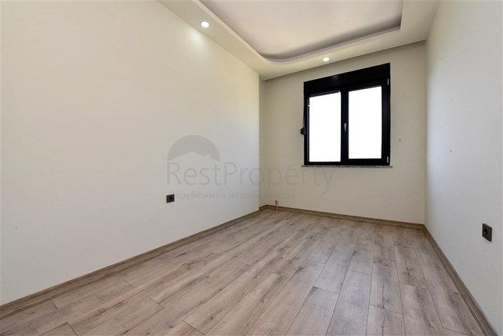 Просторный пентхаус 4+2 в районе Газипаша