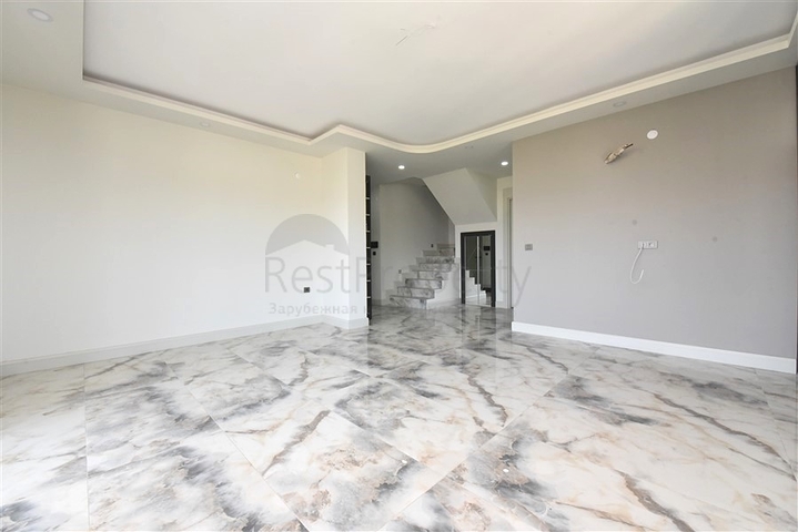 Просторный пентхаус 4+2 в районе Газипаша