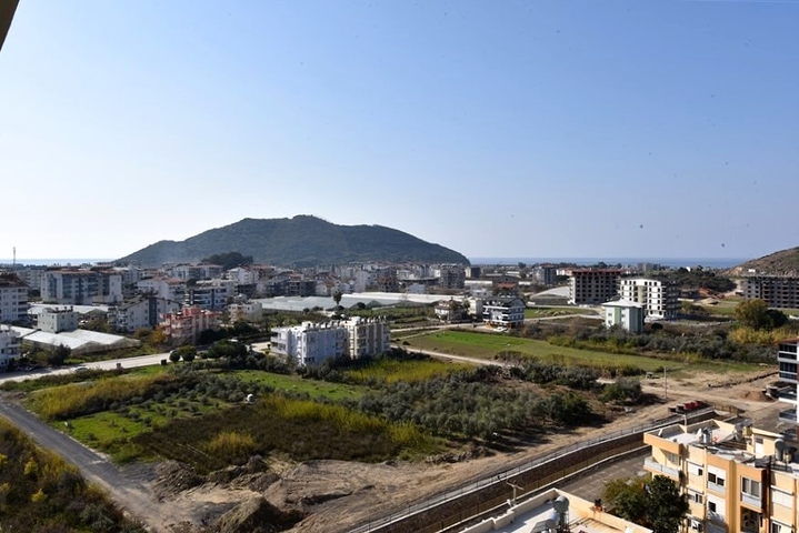 Просторный пентхаус 4+2 в районе Газипаша