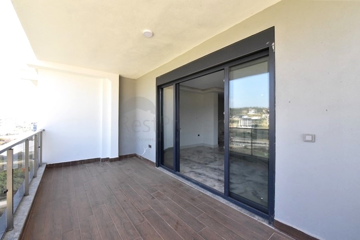 Просторный пентхаус 4+2 в районе Газипаша