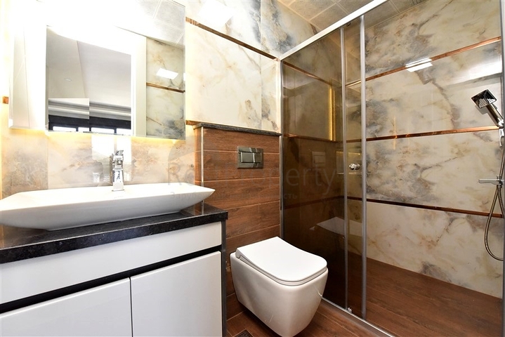 Просторный пентхаус 4+2 в районе Газипаша