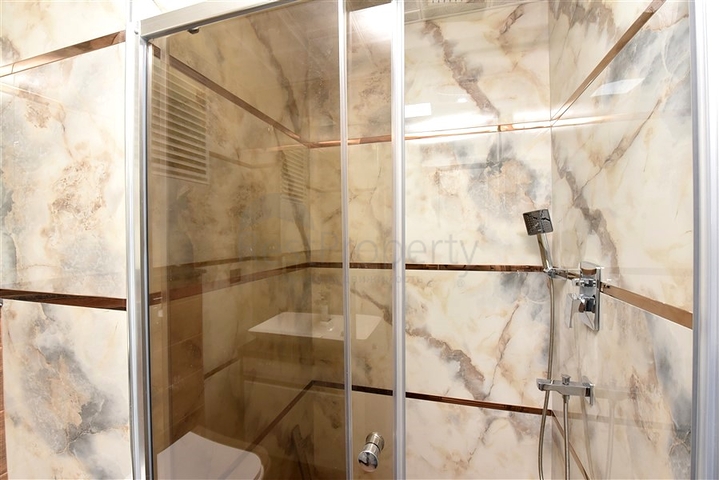 Просторный пентхаус 4+2 в районе Газипаша