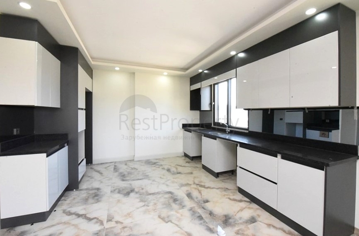 Просторный пентхаус 4+2 в районе Газипаша