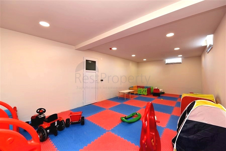 Просторный пентхаус 4+2 в районе Газипаша