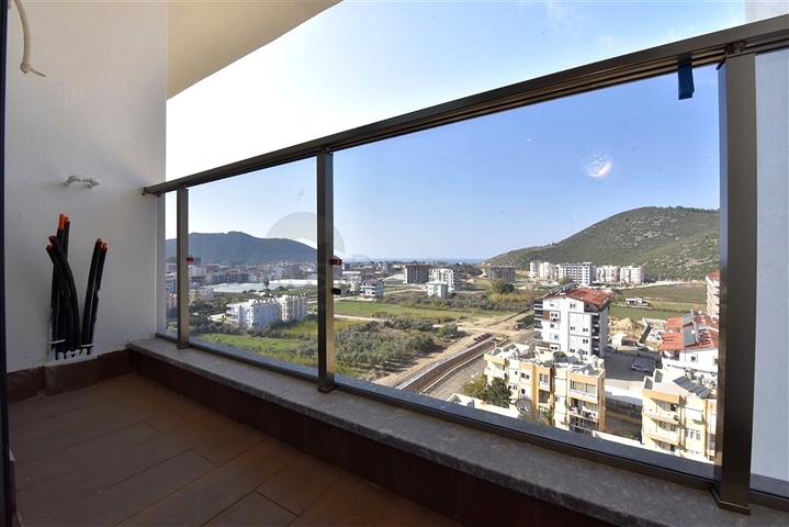 Просторный пентхаус 4+2 в районе Газипаша