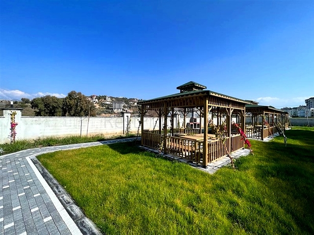 Просторный пентхаус 4+2 в районе Газипаша