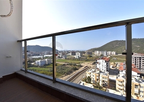 Просторный пентхаус 4+2 в районе Газипаша