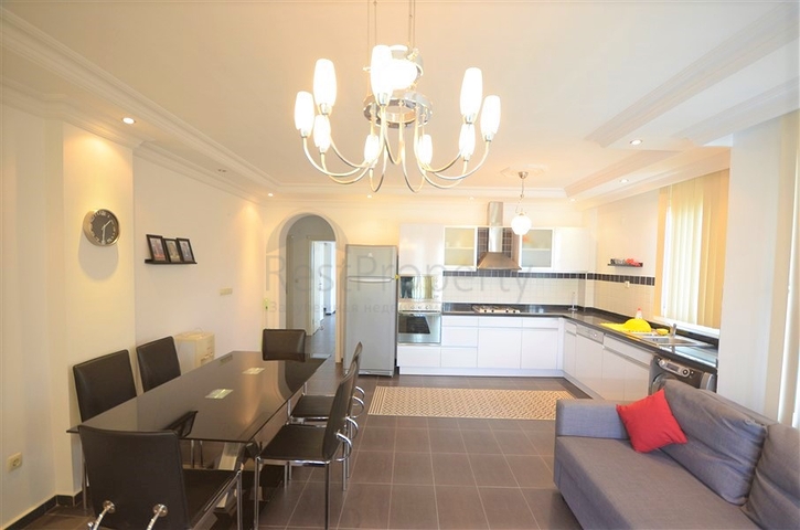 Просторный пентхаус в районе Оба