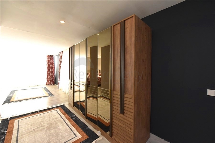 Шикарная меблированная вилла планировкой 5+1 в центре Алании