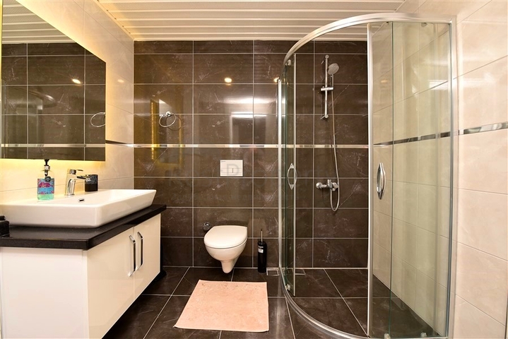 Шикарная меблированная вилла планировкой 5+1 в центре Алании