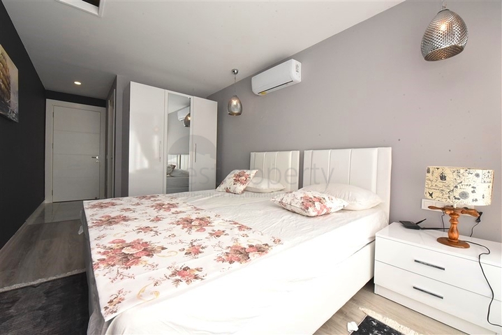 Шикарная меблированная вилла планировкой 5+1 в центре Алании