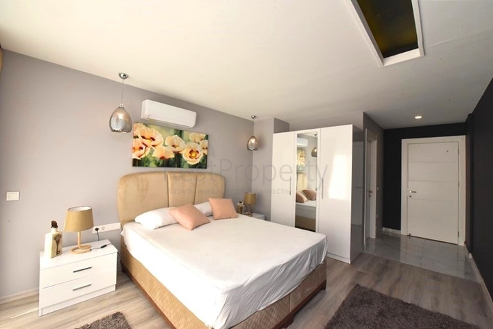 Шикарная меблированная вилла планировкой 5+1 в центре Алании