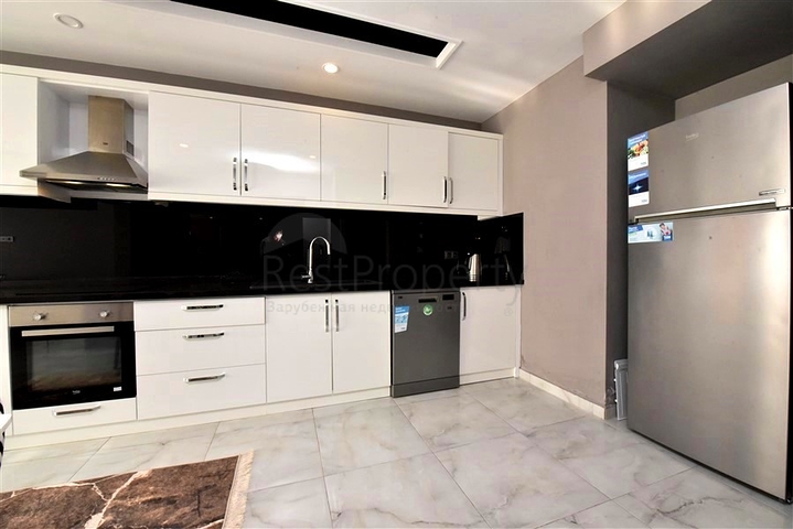 Шикарная меблированная вилла планировкой 5+1 в центре Алании