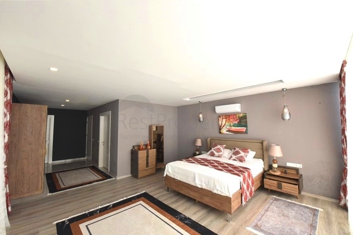 Шикарная меблированная вилла планировкой 5+1 в центре Алании