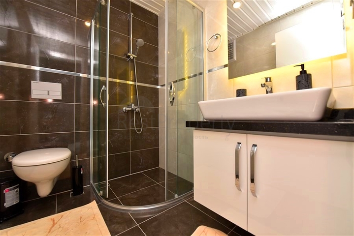 Шикарная меблированная вилла планировкой 5+1 в центре Алании