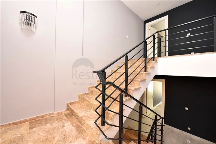 Шикарная меблированная вилла планировкой 5+1 в центре Алании