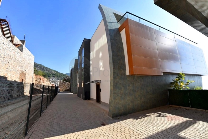 Шикарная меблированная вилла планировкой 5+1 в центре Алании