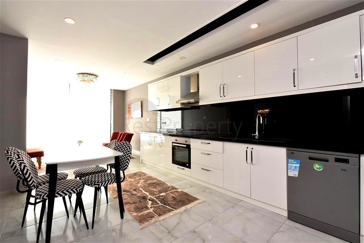 Шикарная меблированная вилла планировкой 5+1 в центре Алании