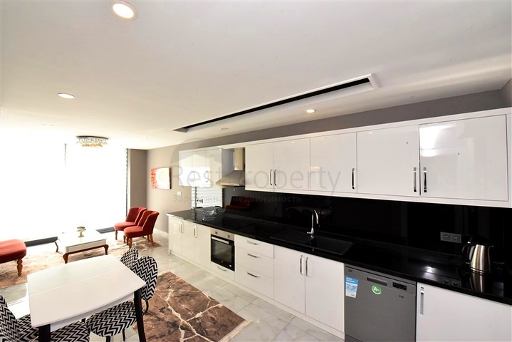 Шикарная меблированная вилла планировкой 5+1 в центре Алании