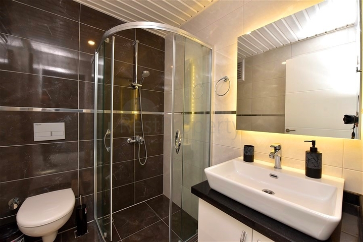 Шикарная меблированная вилла планировкой 5+1 в центре Алании