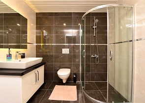 Шикарная меблированная вилла планировкой 5+1 в центре Алании