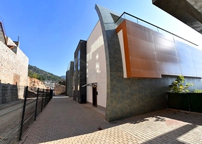 Шикарная меблированная вилла планировкой 5+1 в центре Алании