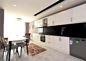 Шикарная меблированная вилла планировкой 5+1 в центре Алании