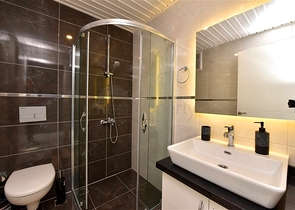 Шикарная меблированная вилла планировкой 5+1 в центре Алании