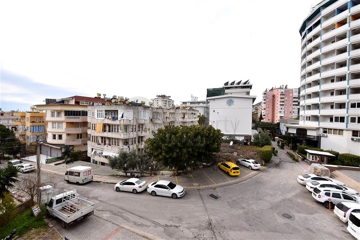 Квартира планировкой 2+1 в 400 метрах от пляжа  Клеопатры