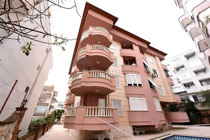 Квартира планировкой 2+1 в 400 метрах от пляжа  Клеопатры